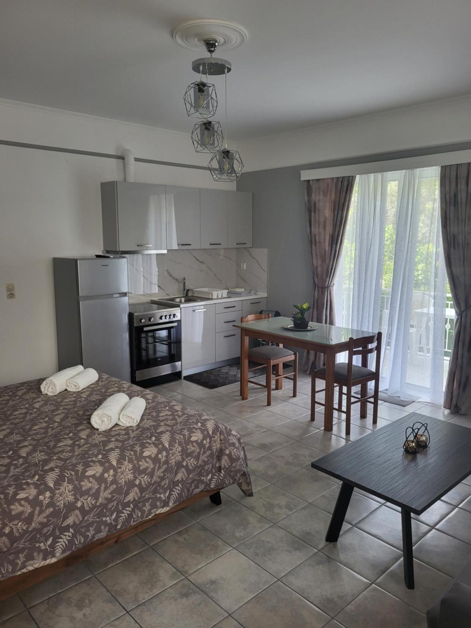 Dimitra Studios Lefkada City Bagian luar foto
